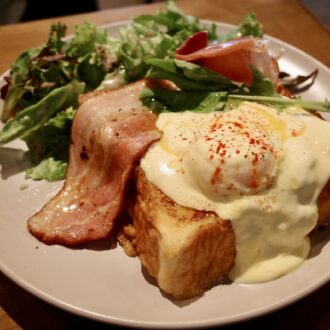 馬車道から始まる、パン好きの朝。「Toaster!」で楽しむ至福のモーニング