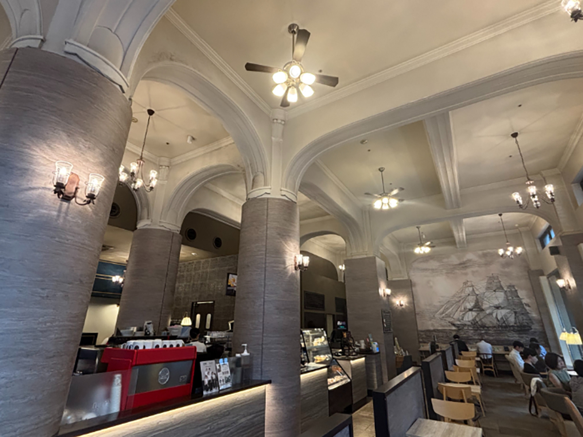 横浜の歴史的建造物にあのチェーン店!タリーズコーヒー日本大通り店の魅力の画像2