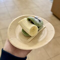 粟野むぎ
