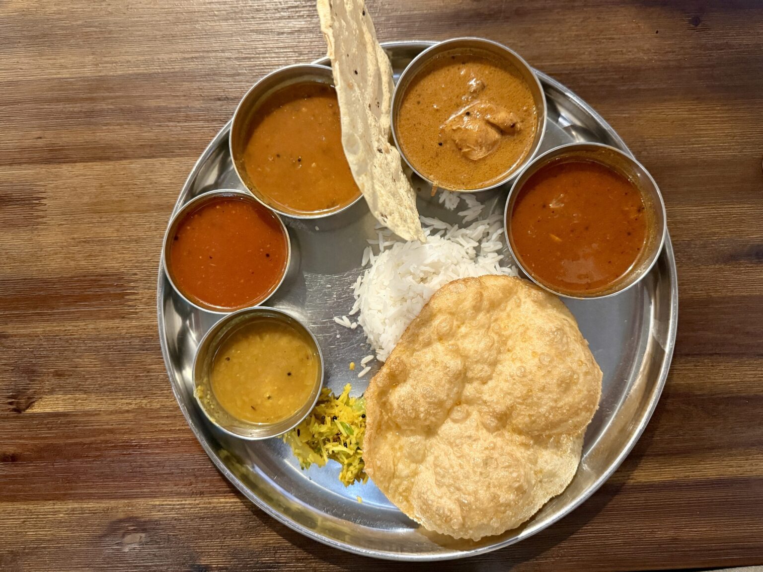 関内で南インドへ旅行気分。人気店『ボーディセナ』で本格ミールスを味わう