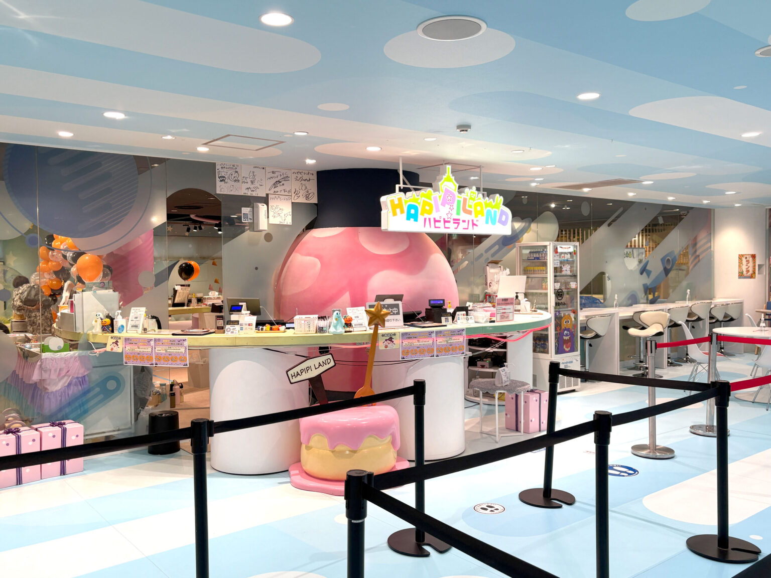 横浜駅直通・室内キッズパーク「ハピピランド横浜アソビル店」で“小さな宇宙探検”!